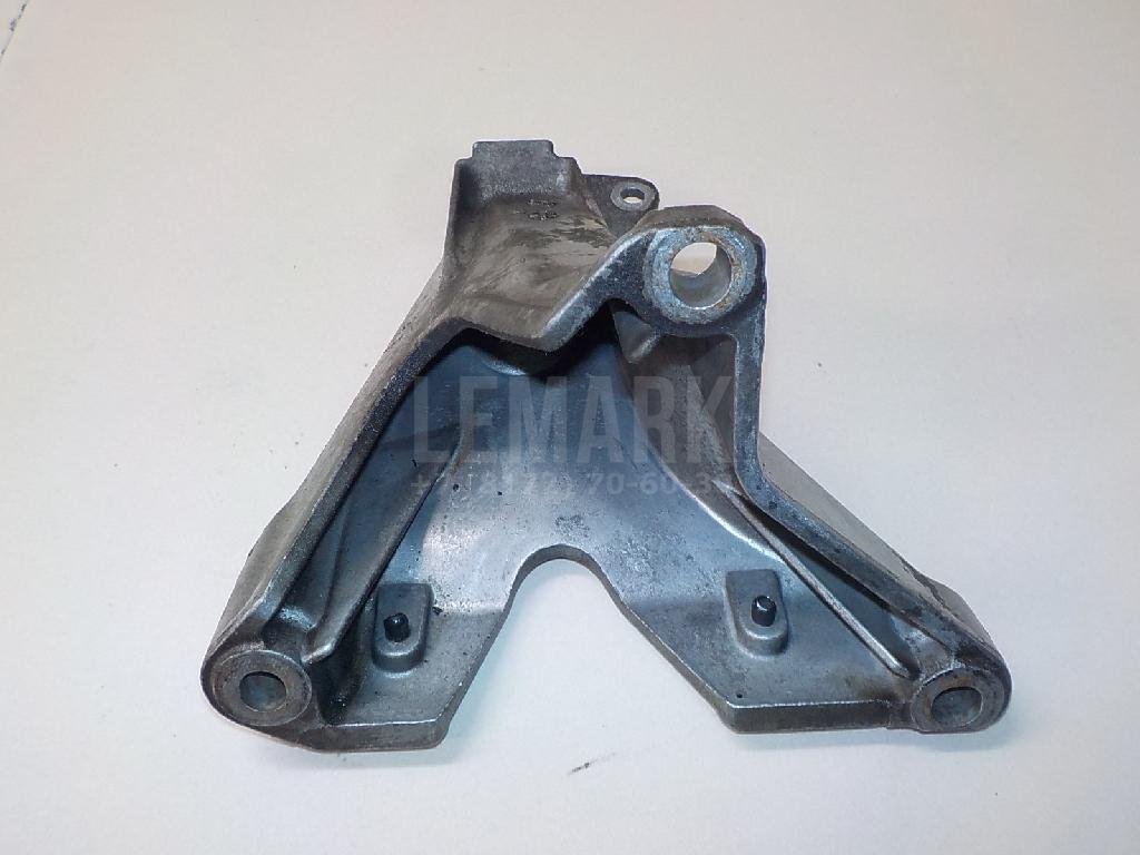 Кронштейн двигателя правый для  Audi A3 [8V] 2013-2020