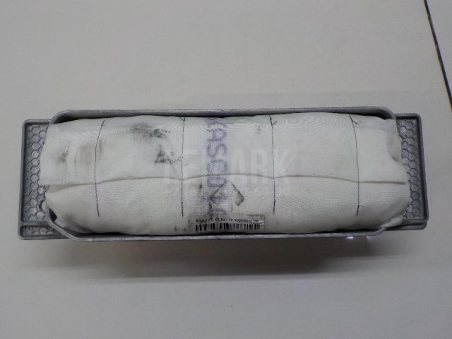 Подушка безопасности пассажирская (в торпедо)