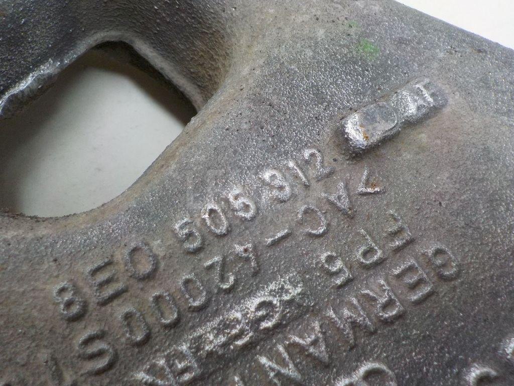 Рычаг задний нижний правый