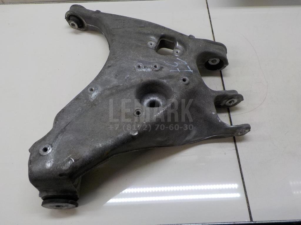 Рычаг задний нижний правый