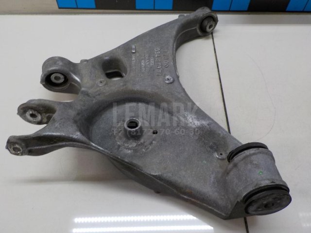 Рычаг задний нижний правый