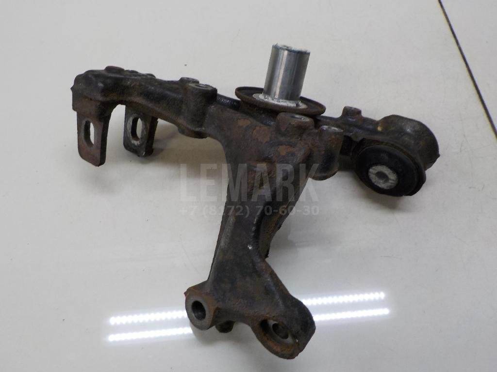 Кулак поворотный задний правый