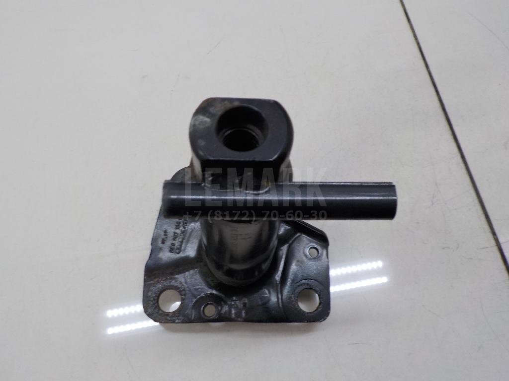 Кронштейн усилителя переднего бампера правый