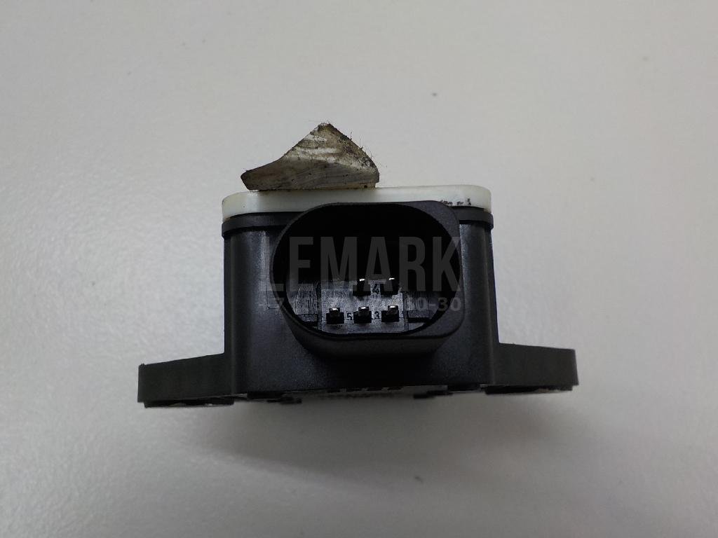 Датчик ускорения