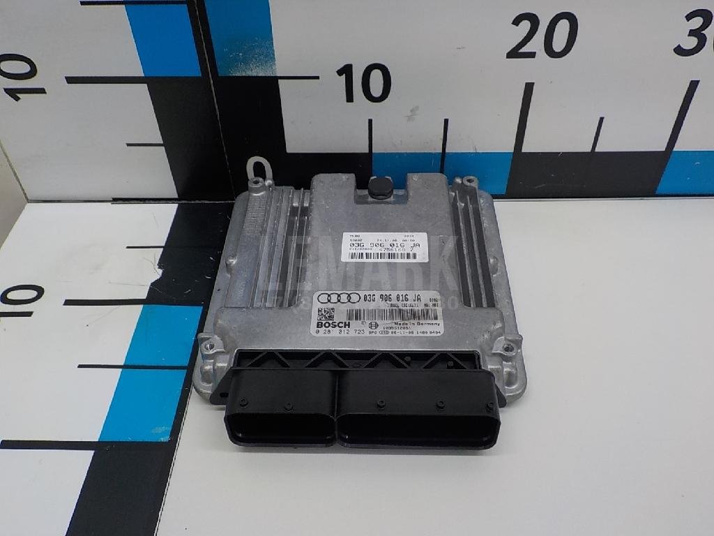 Блок управления двигателем