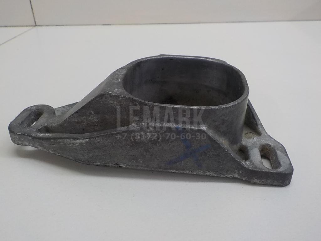 Кронштейн опоры двигателя