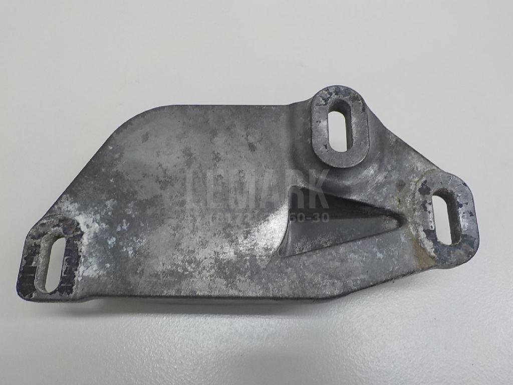 Кронштейн опоры двигателя