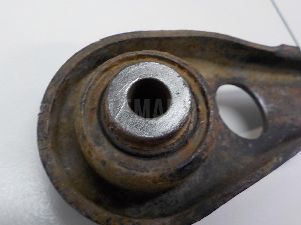 Рычаг задний поперечный