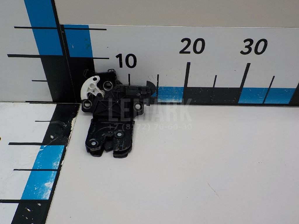 Замок багажника