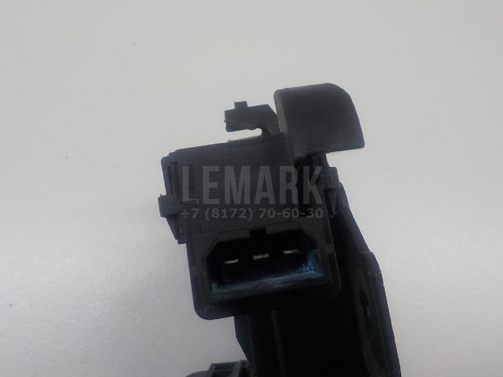 Замок багажника