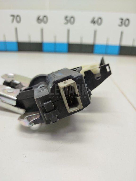 Замок багажника