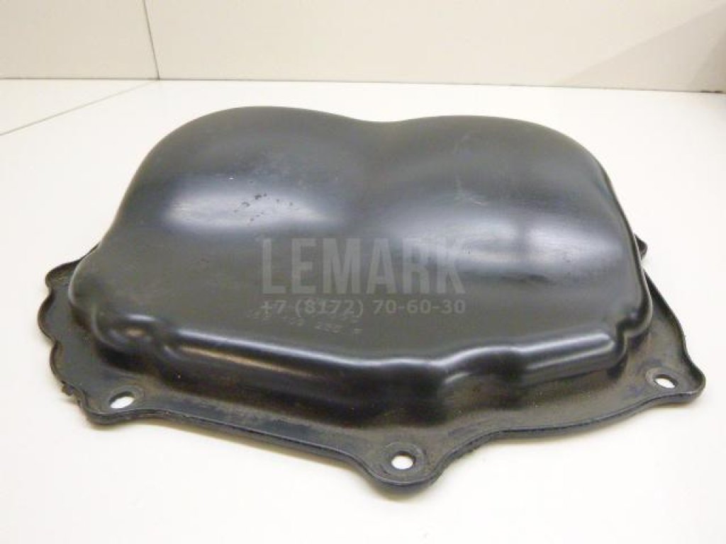 Крышка двигателя передняя