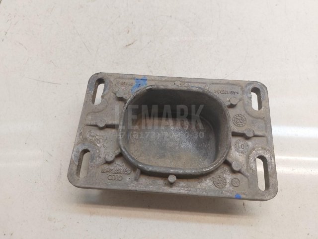 Кронштейн опоры двигателя