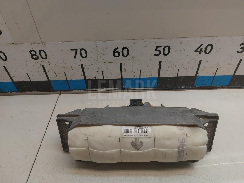 Подушка безопасности пассажирская (в торпедо)