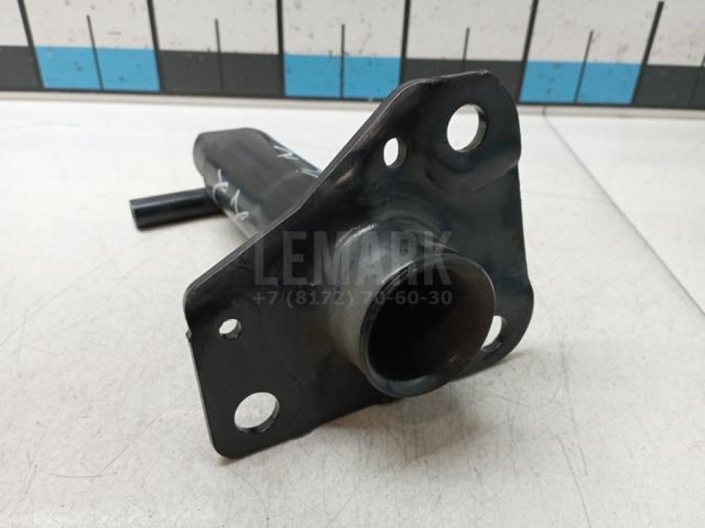 Кронштейн усилителя переднего бампера правый