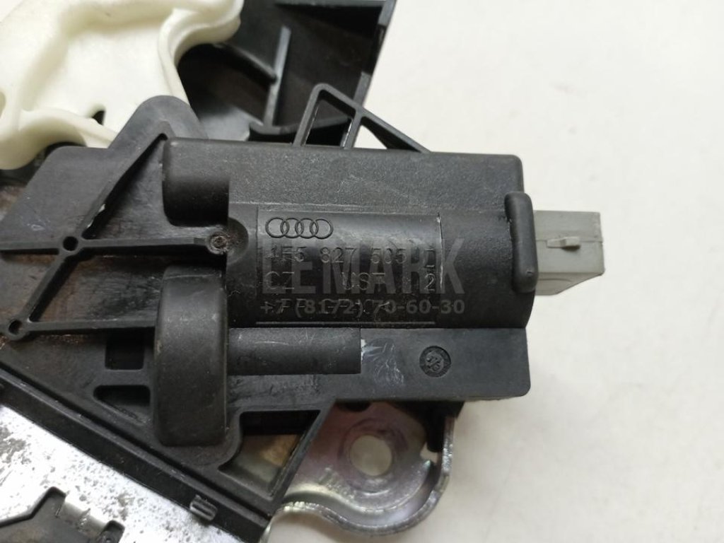 Замок багажника