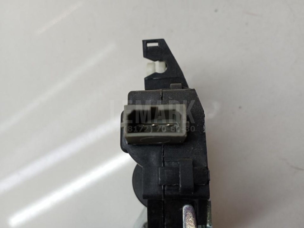 Замок багажника