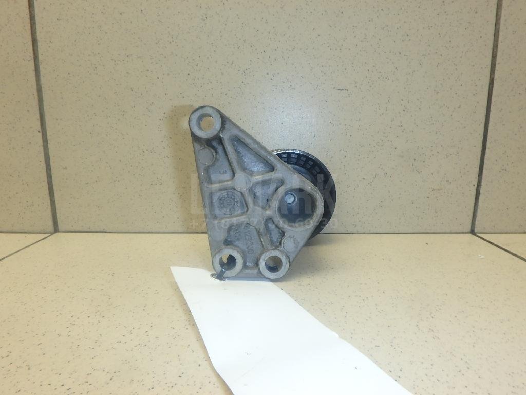 Кронштейн ролика-натяжителя руч. ремня для  Audi A3 [8PA] Sportback 2004-2013