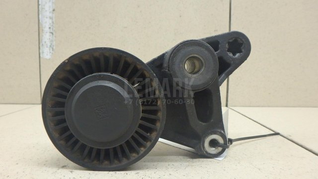 Натяжитель ремня