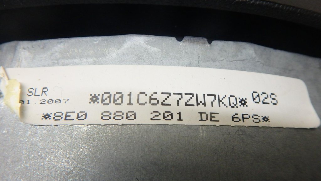 Подушка безопасности в рулевое колесо