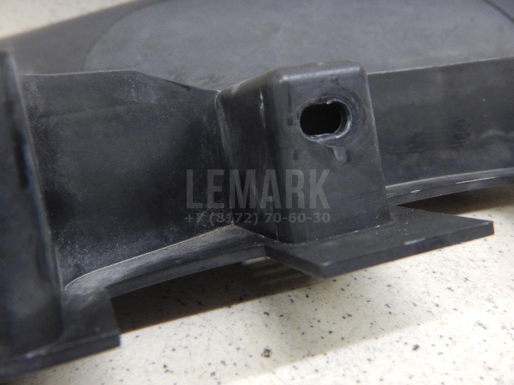 Воздуховод радиатора левый