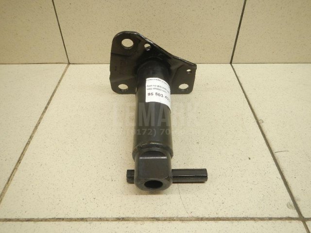 Кронштейн усилителя переднего бампера правый