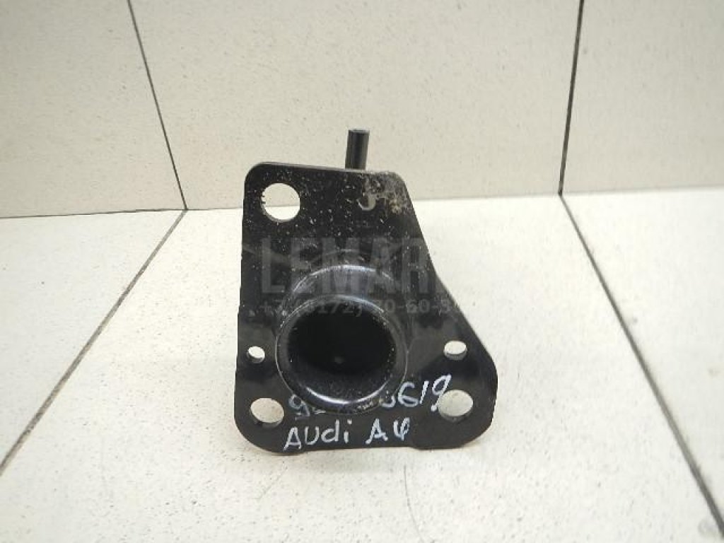 Кронштейн усилителя переднего бампера правый