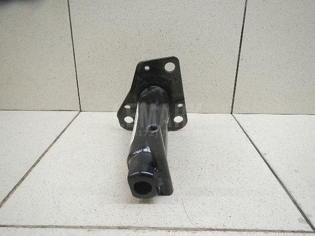 Кронштейн усилителя переднего бампера правый