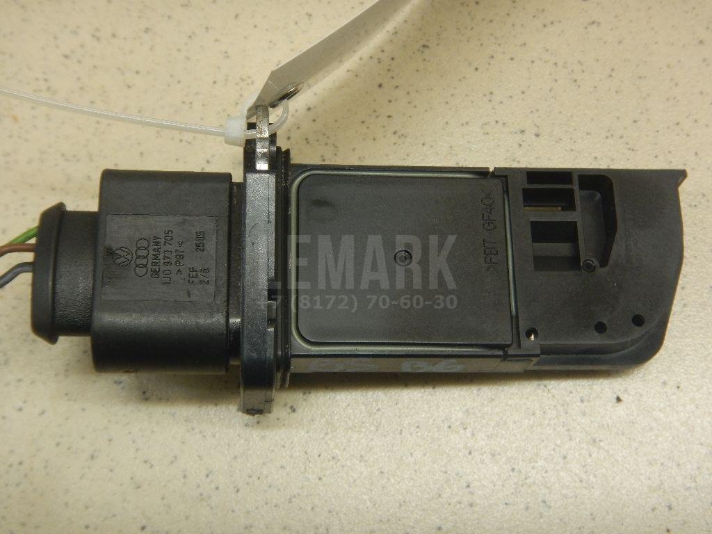 Расходомер воздуха (массметр) для  Audi A3 [8P1] 2003-2013