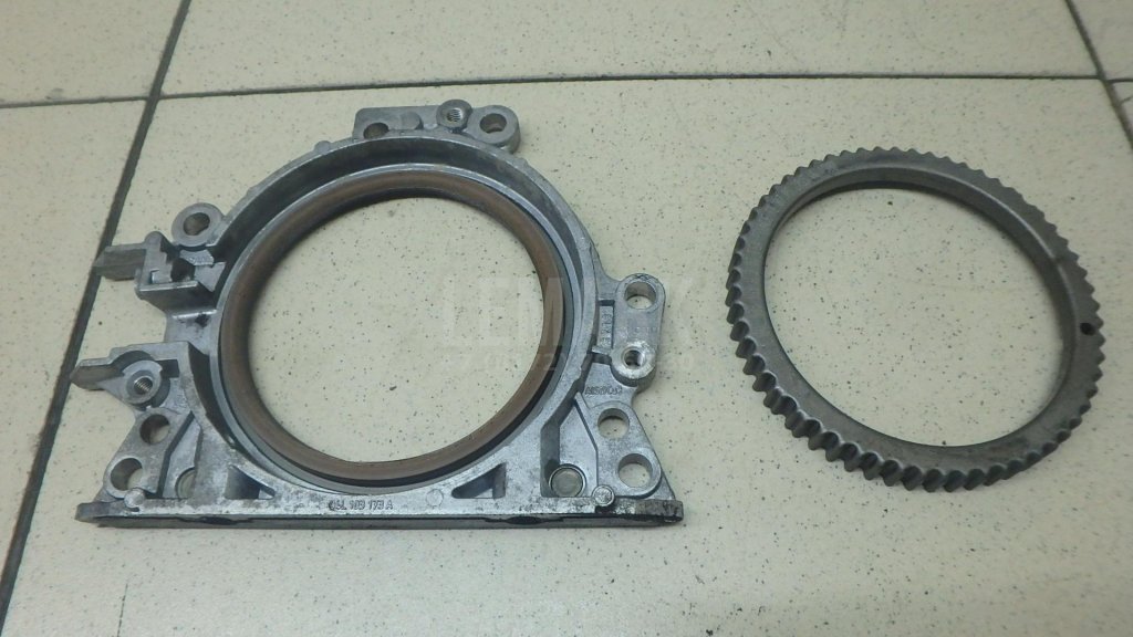 Крышка коленвала задняя