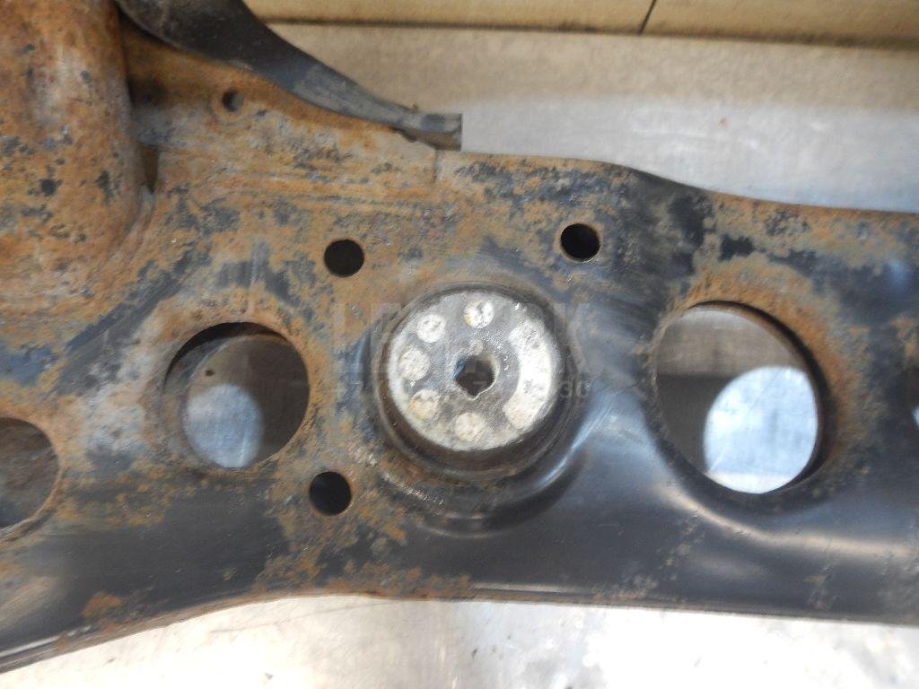 Балка задняя