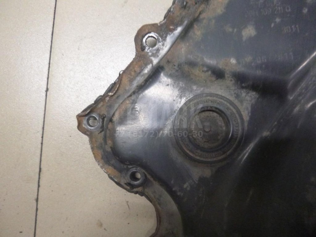 Крышка двигателя передняя