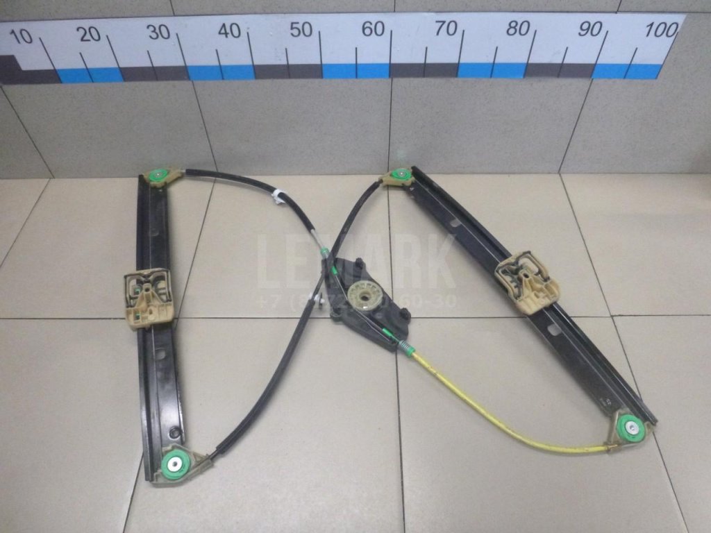 Стеклоподъемник электр. передний правый