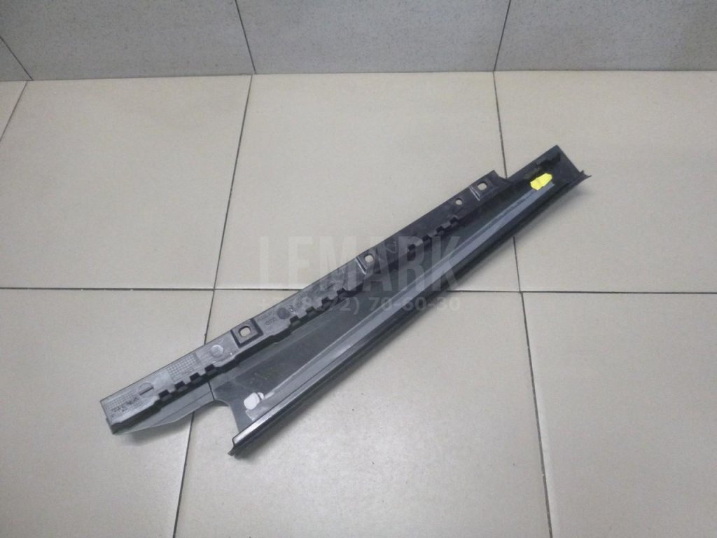 Накладка двери задней левой