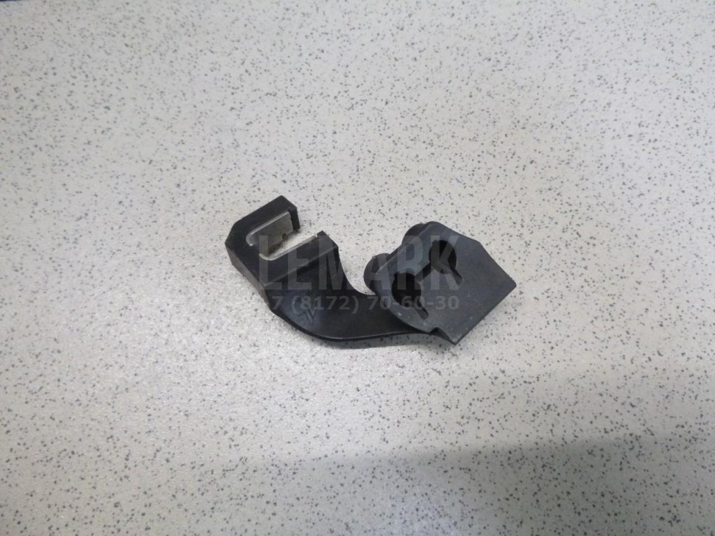 Кронштейн фар правый