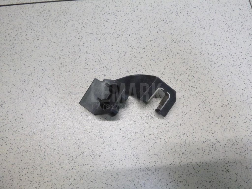 Кронштейн фар правый