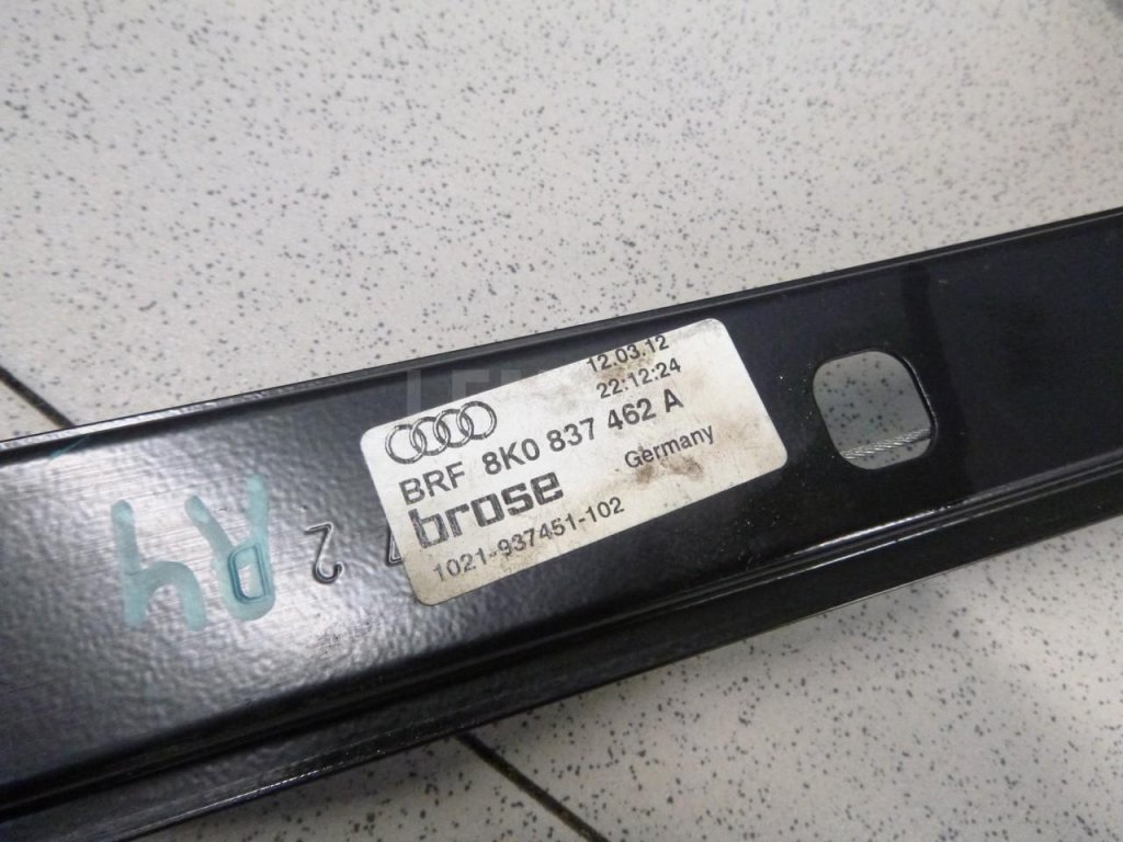 Стеклоподъемник электр. передний правый