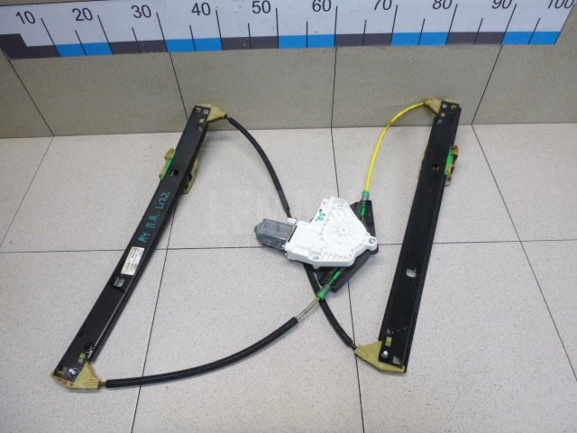 Стеклоподъемник электр. передний правый