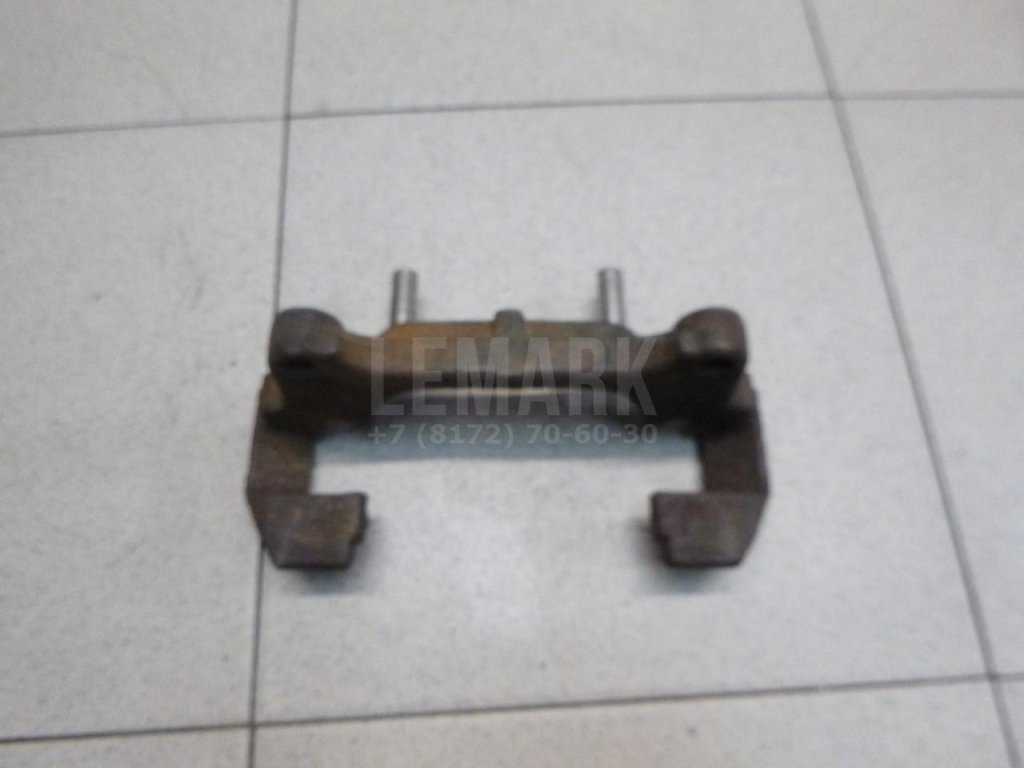 Скоба суппорта переднего для  Audi A3 (8Y) 2020