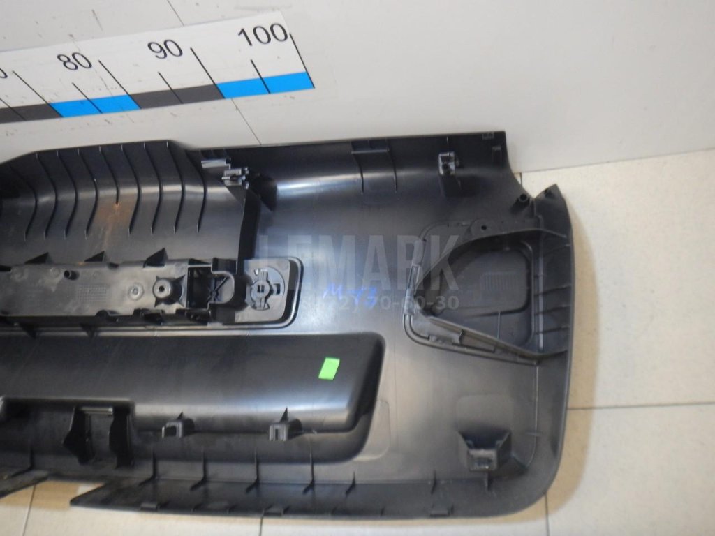 Обшивка двери багажника