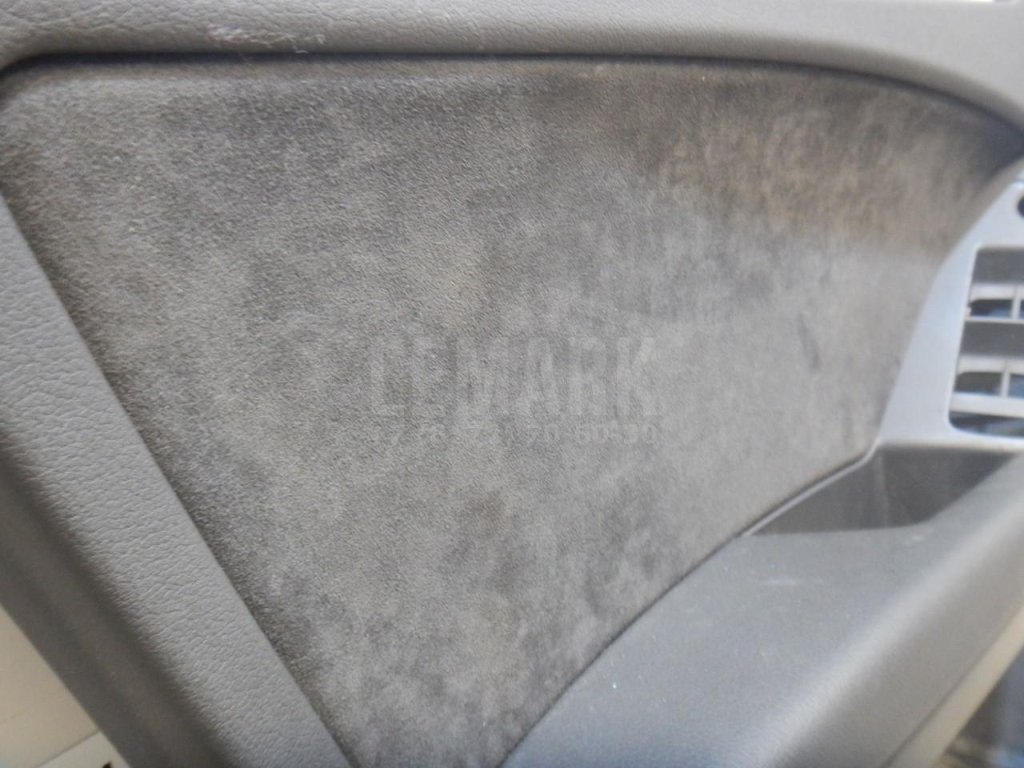 Обшивка двери передней левой