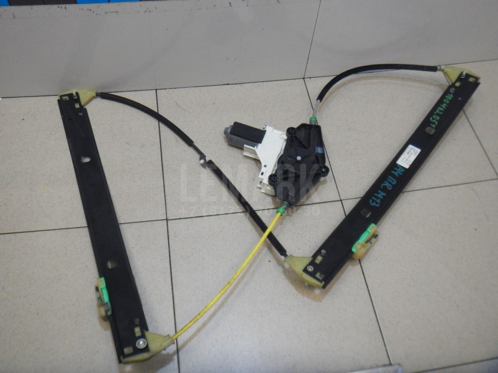 Стеклоподъемник электр. передний правый