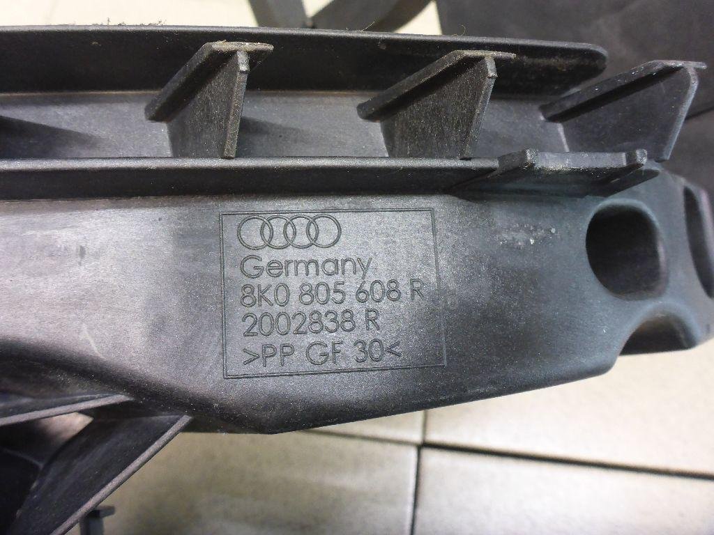 Кронштейн фар правый