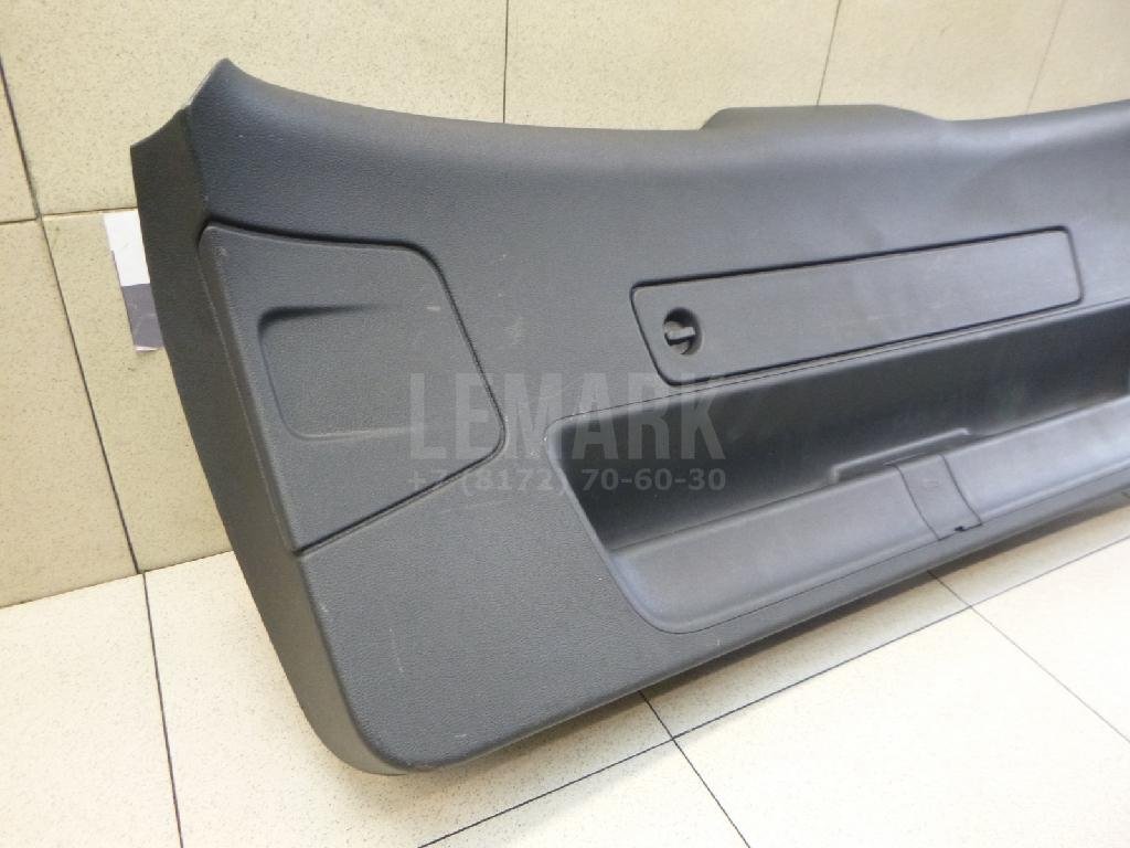 Обшивка двери багажника