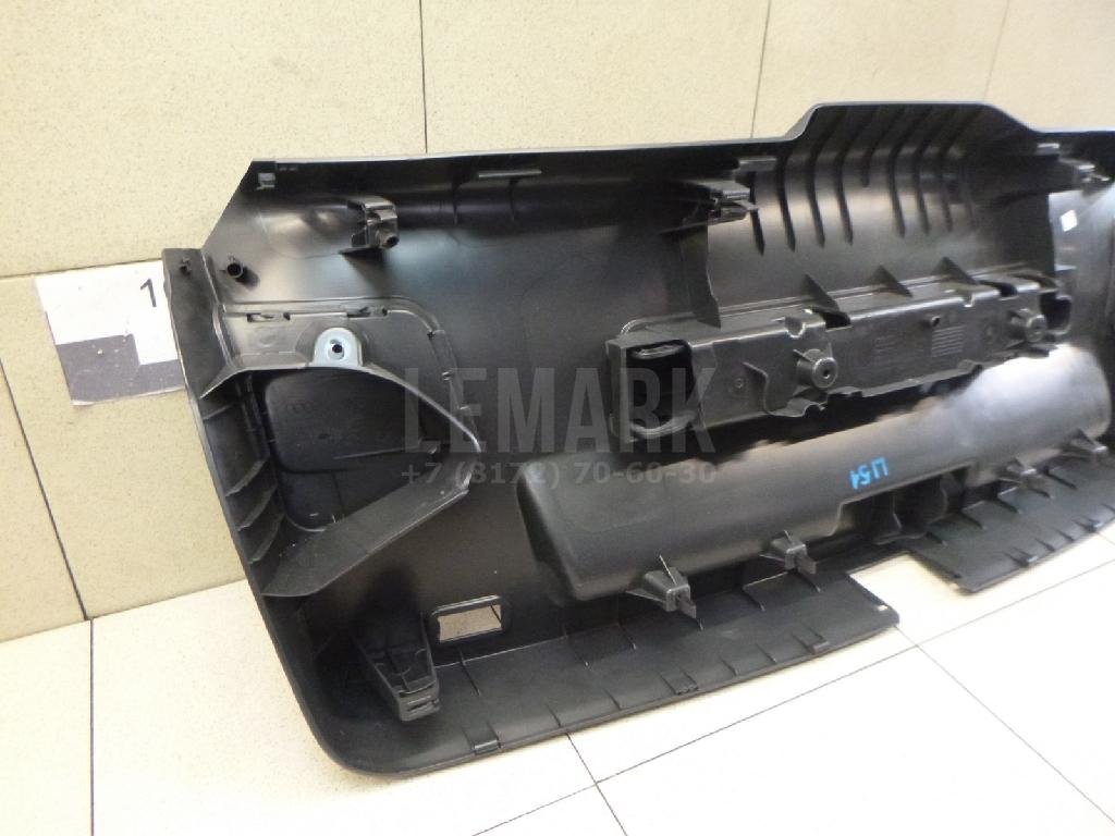 Обшивка двери багажника