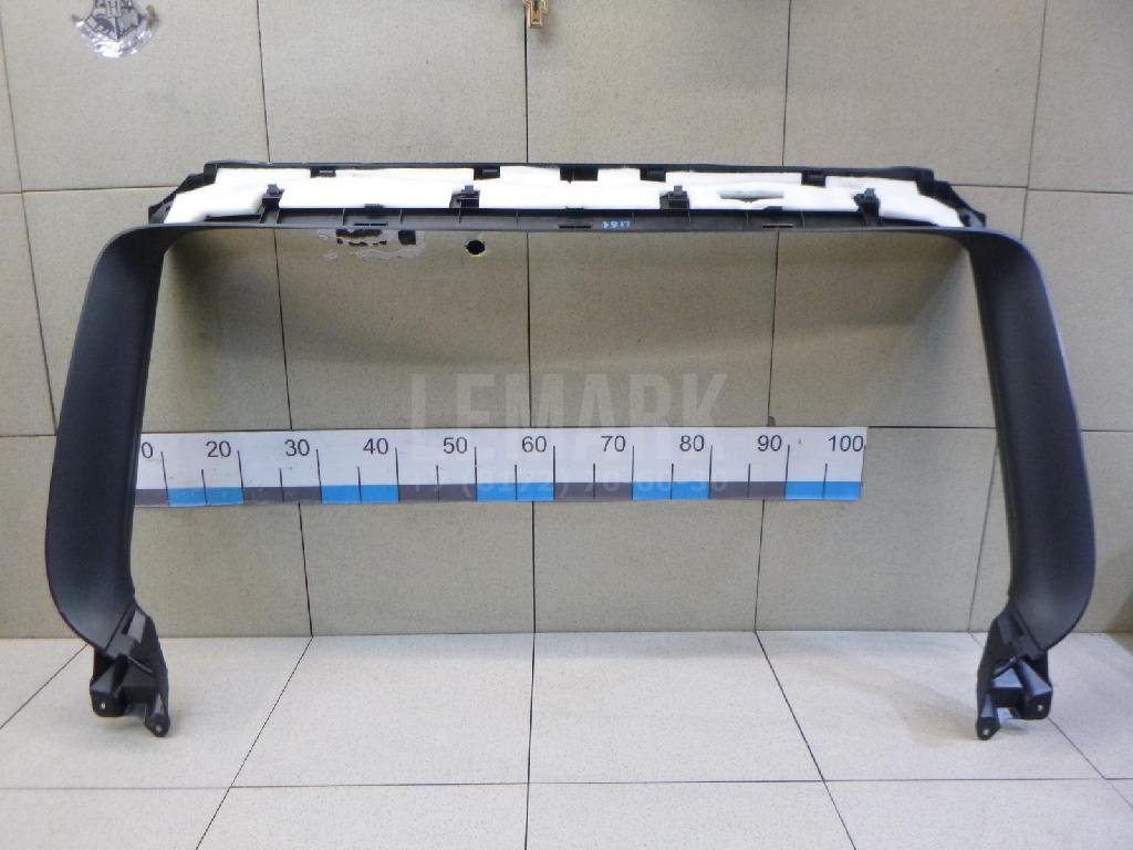 Обшивка двери багажника