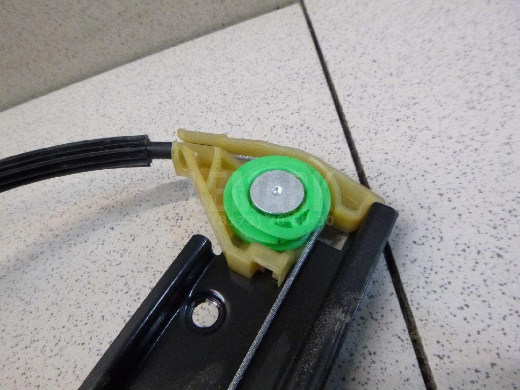 Стеклоподъемник электр. передний правый