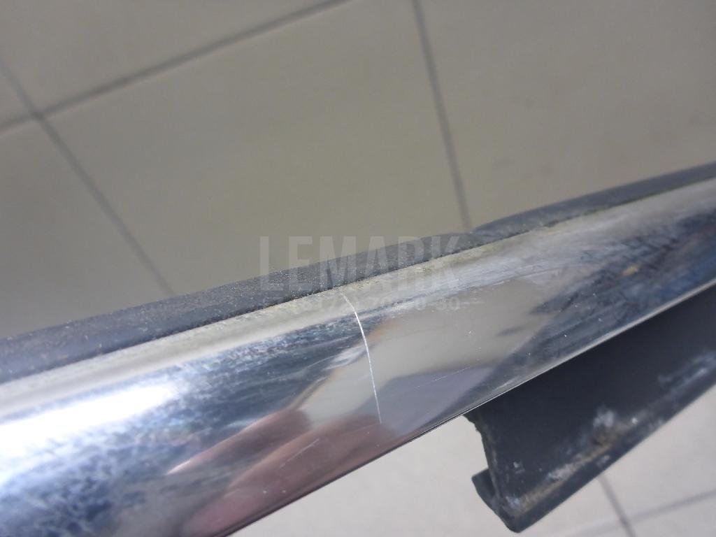 Накладка стекла переднего левого