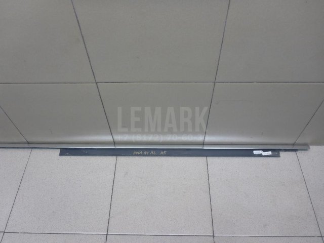 Накладка стекла переднего левого