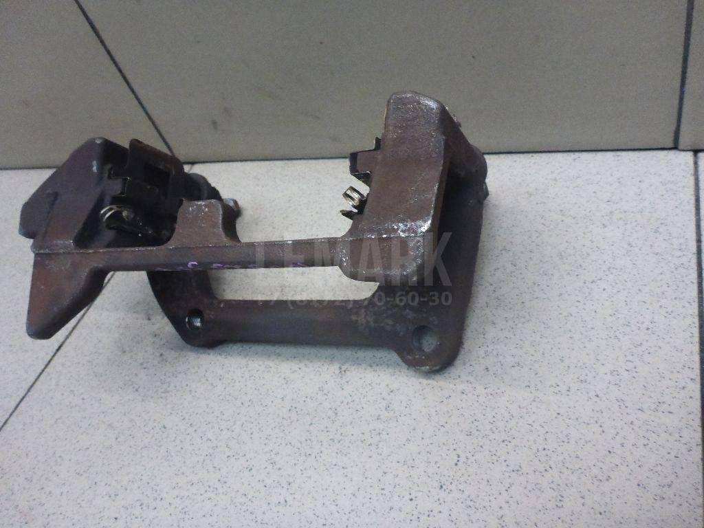 Скоба суппорта заднего левого